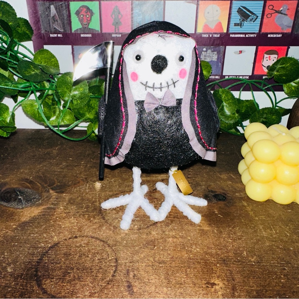 Target Bird Hyde & EEK Halloween Grim Reaper 2024 Featherly Friend Hoodie Decor